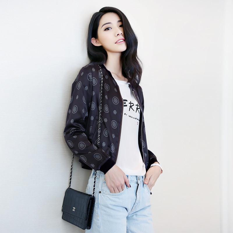 Korean-Style Women's Baseball Jackets: Fashionable, Versatile, and Zippered Long-Sleeve for Spring and Autumn.