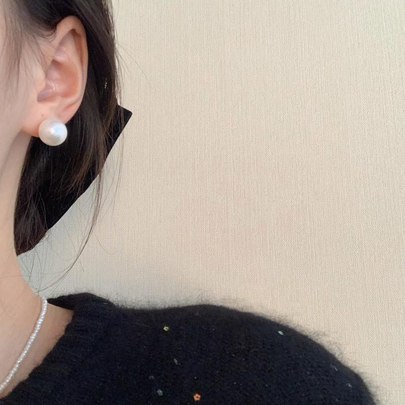 Simple Versatile Pearl Earrings Fashion Personality Stud Earrings Temperament Earrings Women