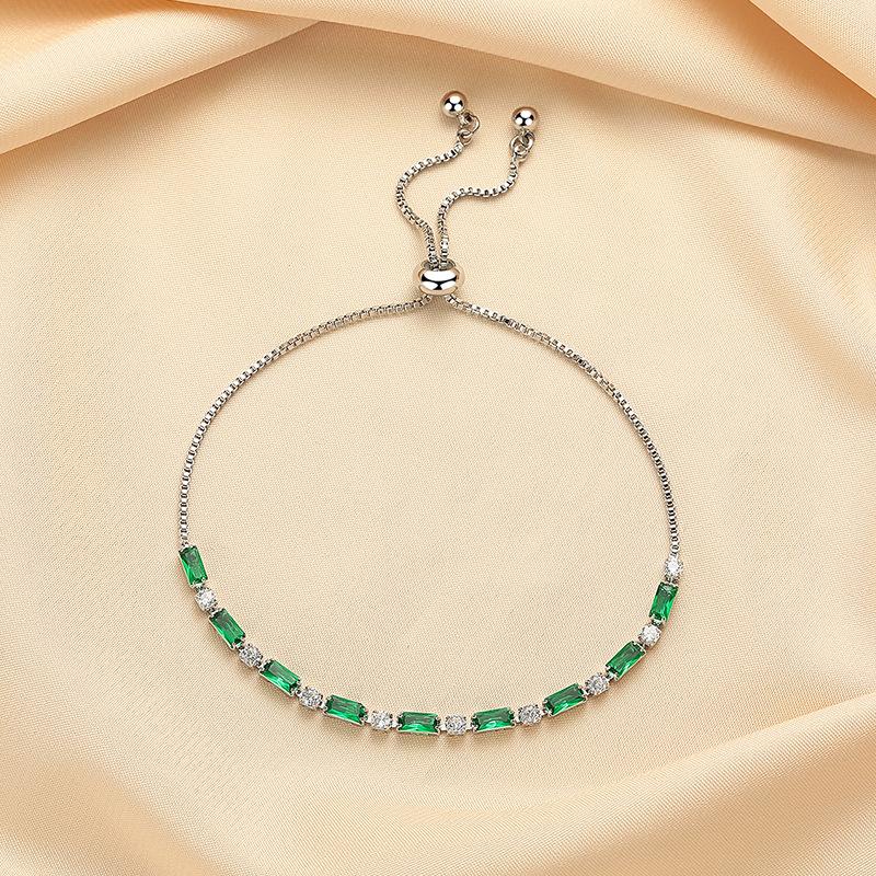 

Модный зеленый браслет, регулируемый с помощью выдвижного элемента