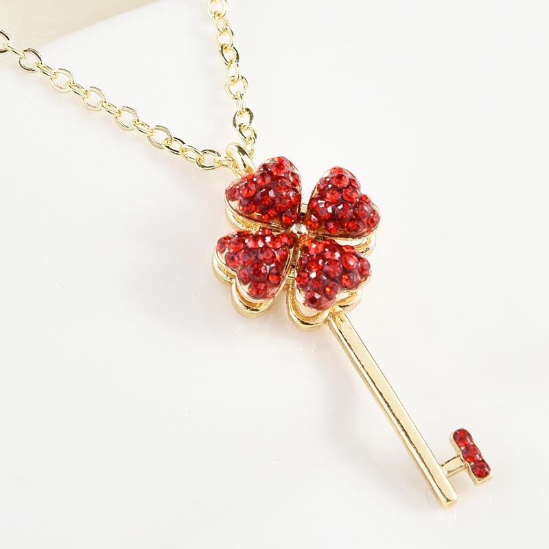 

Beautifully Packaged Four Leaf Clover Necklace Perfect For Weddings And Memories Travel GoldRed Key