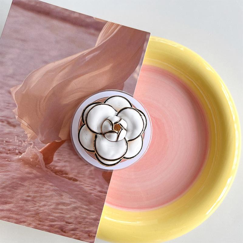 Magnetic Camellia Mobile Phone Airbag Bracket Electroplating Metal Love Pearl Advanced Sense Desktop Watching Drama Chasing Bracket