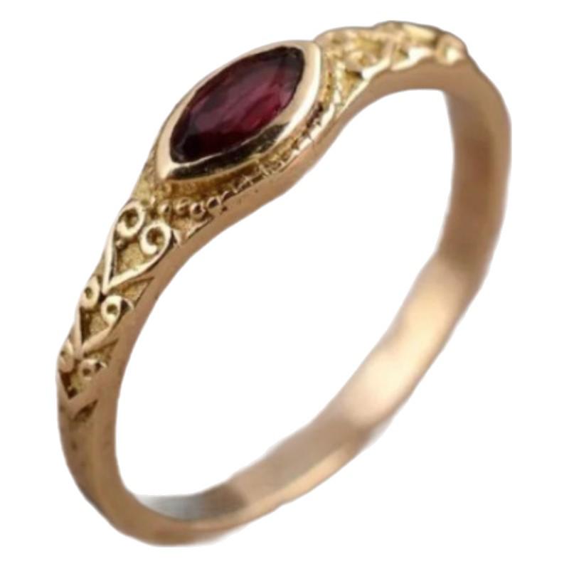 Ancient Gold Pattern Ring with Red Stone - Unique Fashion Design