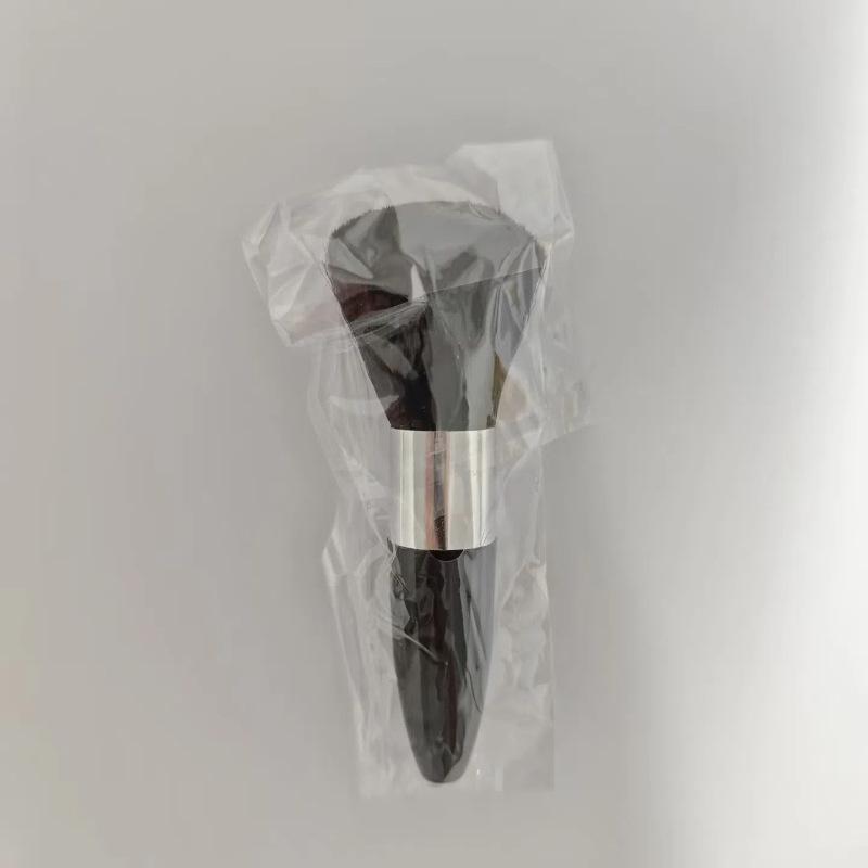 

Трансграничная кисть для румян в форме пули черного цвета - Одиночный инструмент для красоты