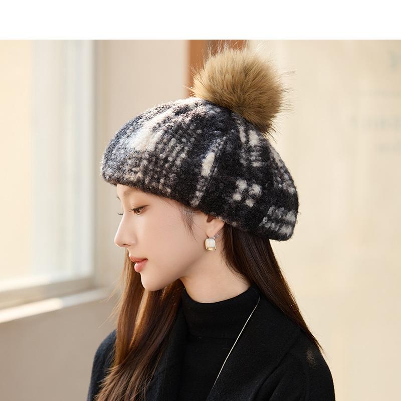 

Винтажный шерстяной берет в клетку из овечьей шерсти для женщин на осень и зиму, с толстым помпоном из меха, шляпа художника для большого обхвата головы чёрный