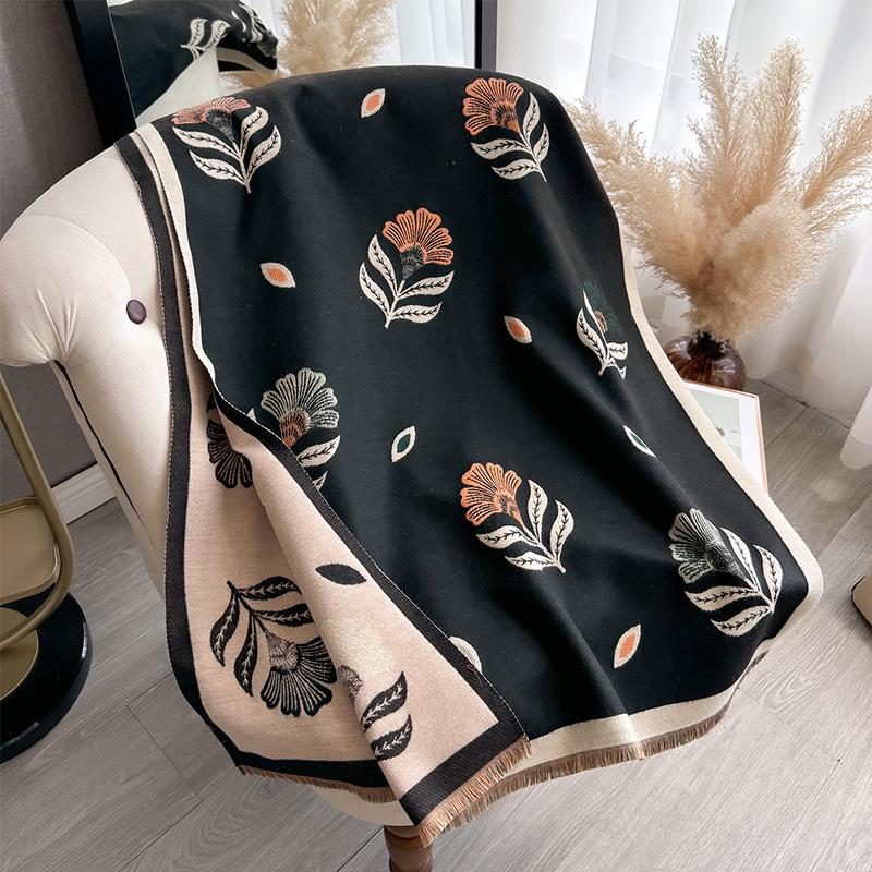 New Women Fashion Brand Fallen leaves Scarf Luxury Autumn Winter Warm Shawls Print Scarve Pashmina Mujer Femme Foulard Bufanda