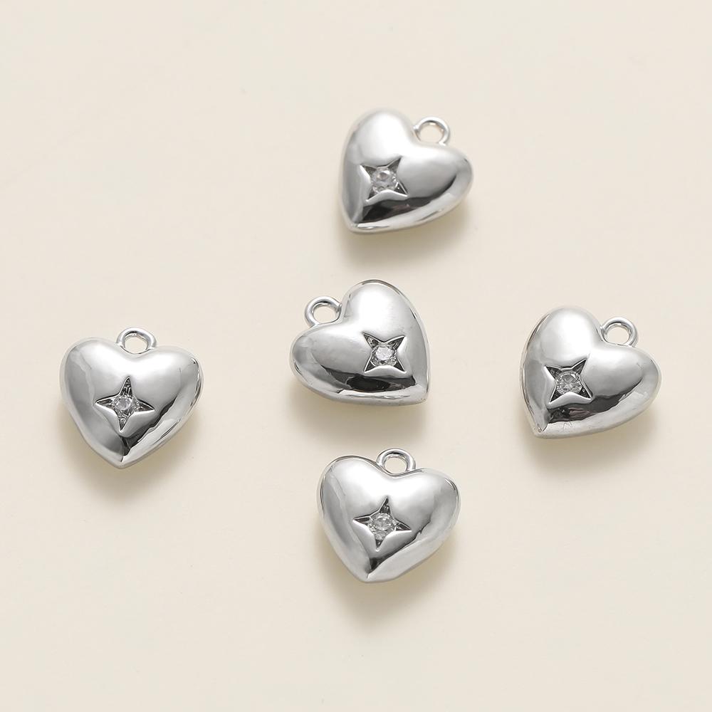 2 Stück/Packung 14/18K Goldfarbe Beschichtete Herzform Anhänger mit Zirkon für Halsketten Armbänder Schmuckherstellung Zubehör