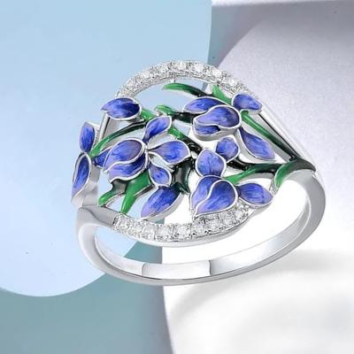 Anello Fatto a Mano Smaltato Fiore Blu Temperamento Scintillante per Signore che Partecipano a Banchetti Gioielli e Accessori Eleganti di Alta Gamma