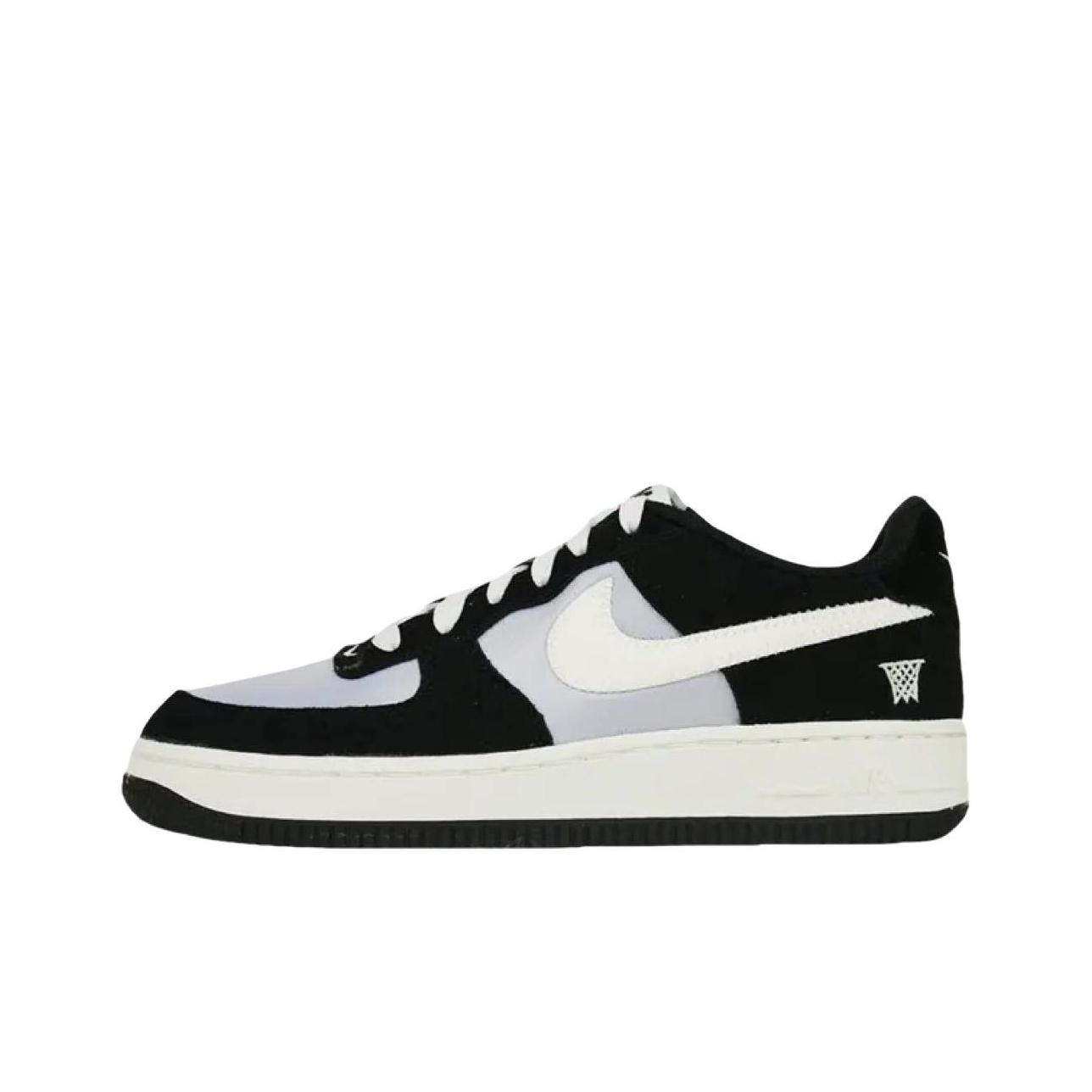 

Nike Air Force 1 Abrasion Resistant Low top Kids Skateboarding Shoes Black White Teenagers 596728-025 35.5