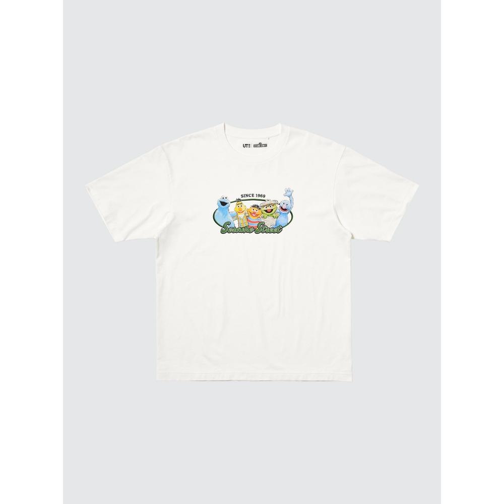 Uniqlo SesAme STreeT UT GrAphic T shorT Sleeve A