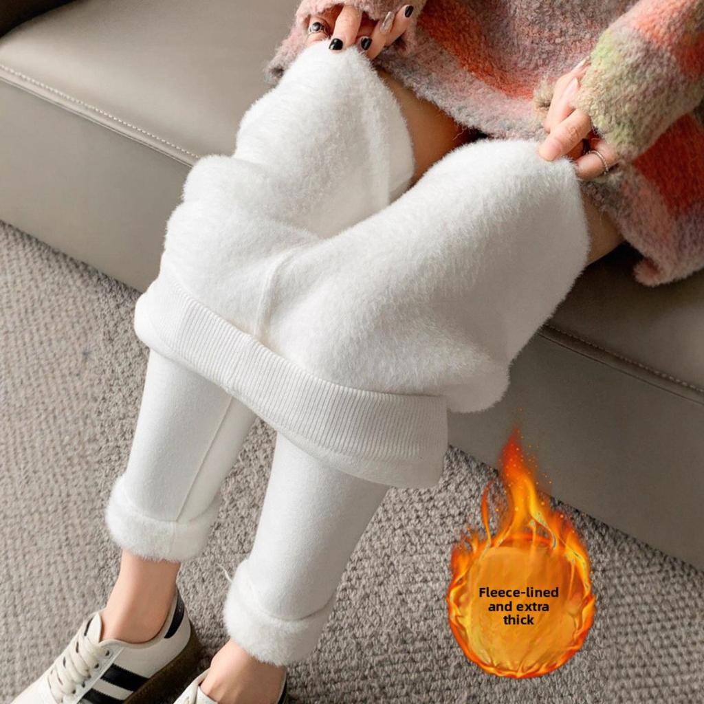 Large Mink Fleece Leggings for Women, Worn for Autumn and Winter, with Thick Fleece for Warmth. High Waisted, Tight Fitting, Elastic, and Small Feet