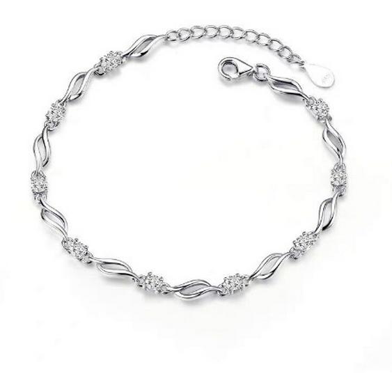 Crystal Love Women s Bracelet: 2024 Stylish, Light Luxury, Niche Design, Summer Exquisite, Simple Hand Jewelry.