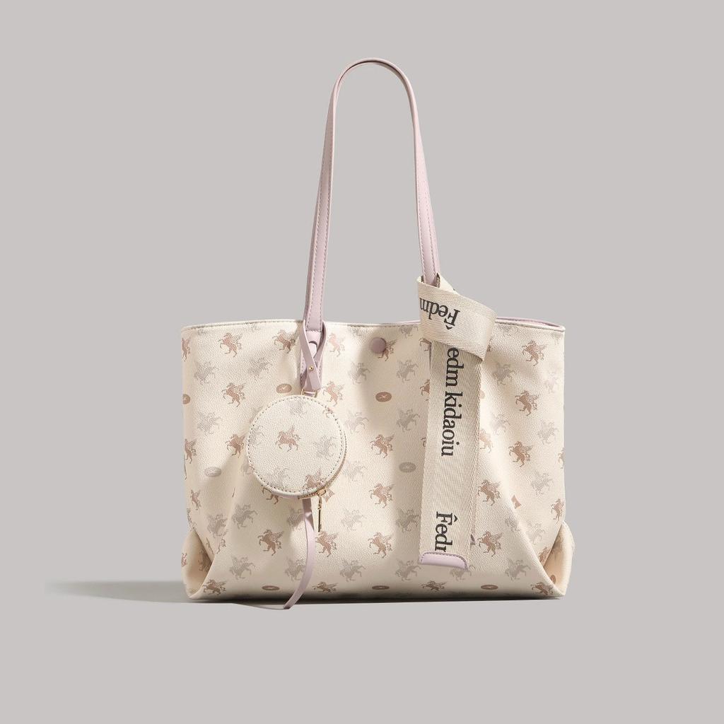 A High-end, Fashionable and Retro Tote Bag for Women's Commuting In Autumn and Winter
