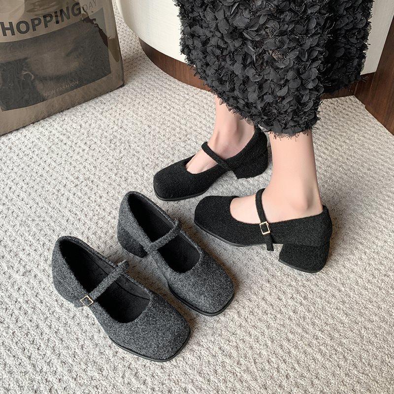 Pendler dicke Absätze hohe Absätze französische Wollschuhe 2025 Mary Jane Einzelne Schuhe eckige Spitze grau Flaum kleiner Duft Damen neue Modelle