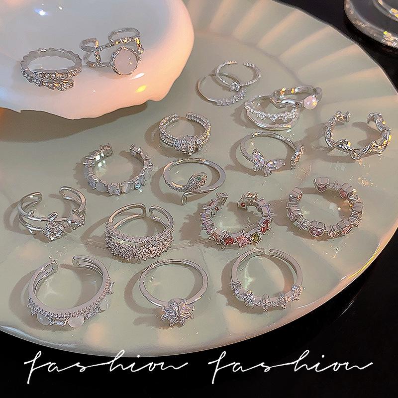 Elegant Butterfly Zircon Silver Ring: Women's High-End Luxury Style Jewelry