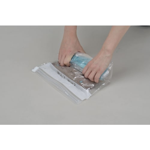 Lucky Ship Anywhere Laundry Pack Nylon (Includes 2 Powder Detergents), Multicolor, 44cm x 27cm