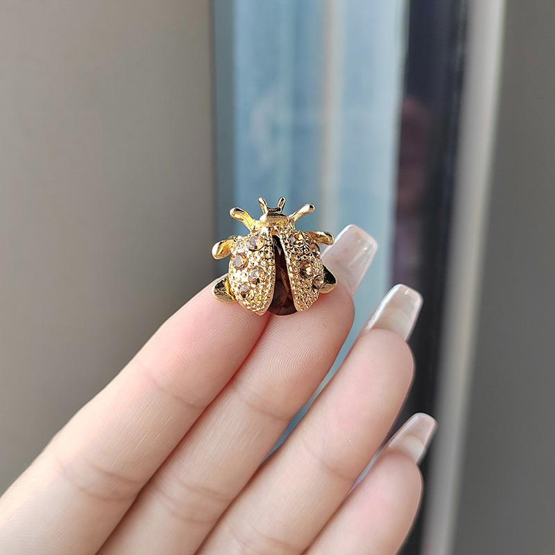 Fashion Personality Beetle Corsage Alloy Rhinestone Colorful Little Ladybug Brooch Clothing Accessories Women