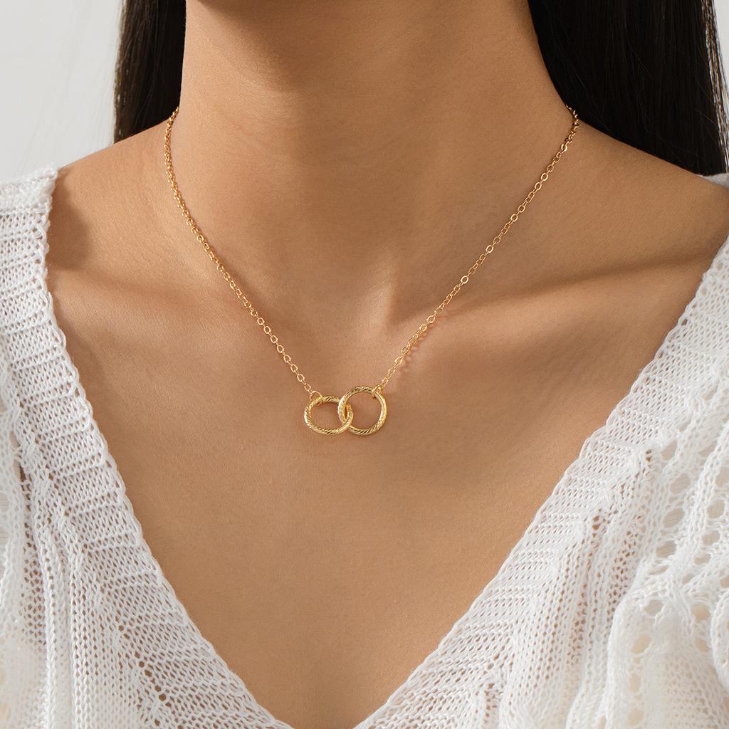Fashionable Interlocking Eternity Symbol Necklace