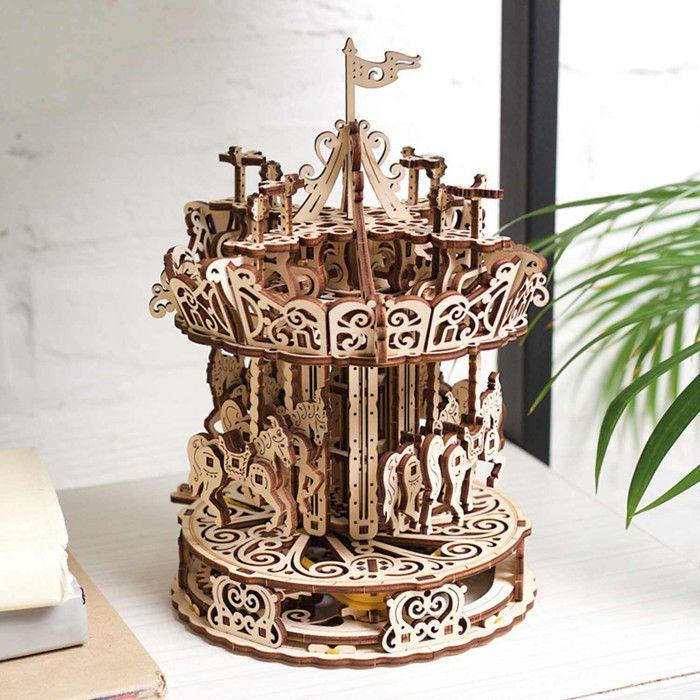 Maquette en bois 3D UGEARS - Carrousel puzzle adulte - Construction mécanique en bois