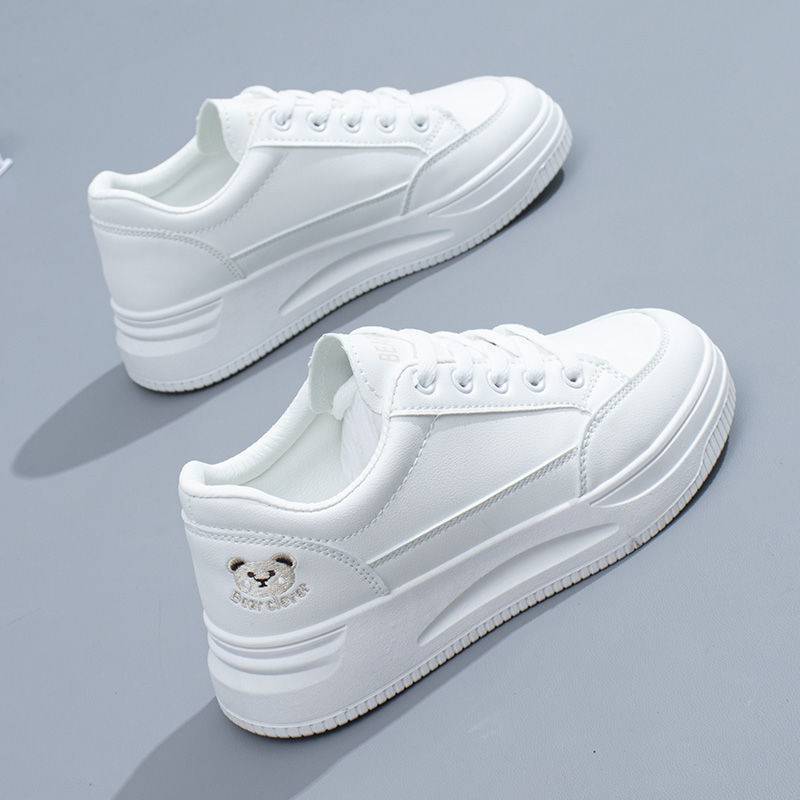 Little white shoes women's shoes 2025 new spring and autumn white shoes versatile popular shoes casual single shoes board shoes summer thin