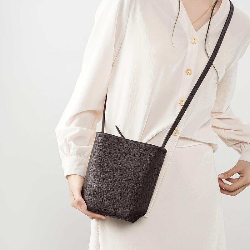 Togo First Layer Cowhide Leather Mobile Phone Bag Small Bag Versatile Casual Design Sense Niche Women's Shoulder Messenger Bag