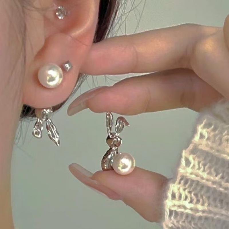 Hot-Selling Cute Rabbit Faux Pearl Stud Earrings - European & American Fashion Trend, High-End Niche Design