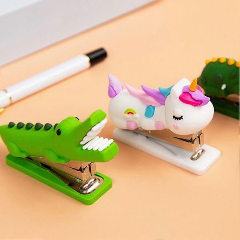 Desktop Stapler Mini Stapler for Office Tasks 4Pcs Creative Animal Shape Stationery