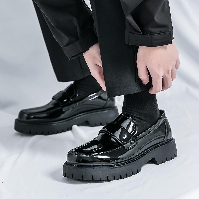Cheap British Style Men's Black and White Leather Shoes Heightened Platform Young Lazy Foot Cover Business Casual Dress Loafers