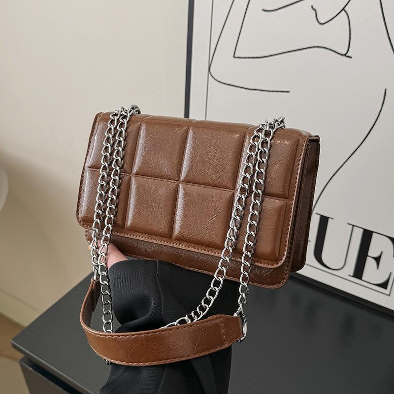 

Однотонная повседневная квадратная сумка с выемкой, новая модная простая трендовая темпераментная цепочка на плечо, кроссбоди, маленькая квадратная сумка коричневый
