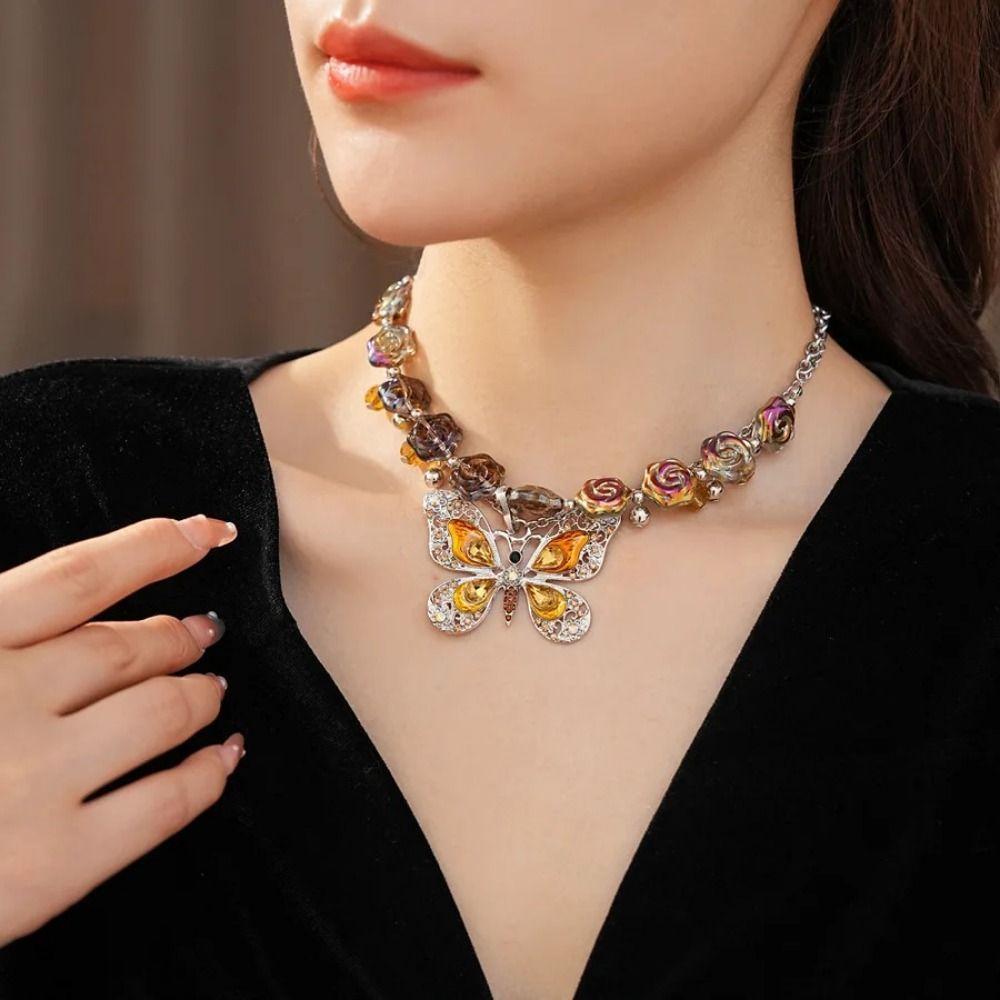 Vintage Inlaid Rhinestone Necklace Exaggerated Clavicle Chain  Girl