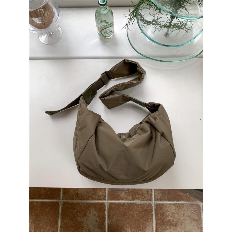 Large Capacity Nylon Shoulder Bag Women Casual Crossbody Sling Bag Lightweight Everyday Tote with Wide Adjustable Strap Crescent Bag