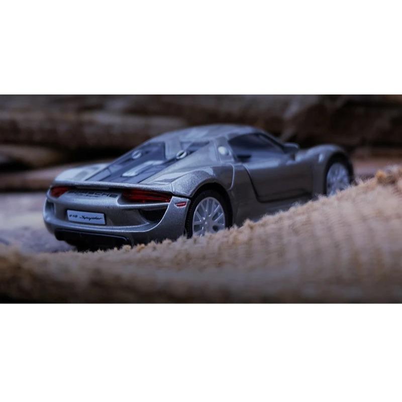 Simulation 1/36 Maßstab Porsche 918 Supersportwagen Legierungsmodell Sammlung Miniaturauto Heimdekoration Spielzeugfahrzeug Kinder Junge Geschenk