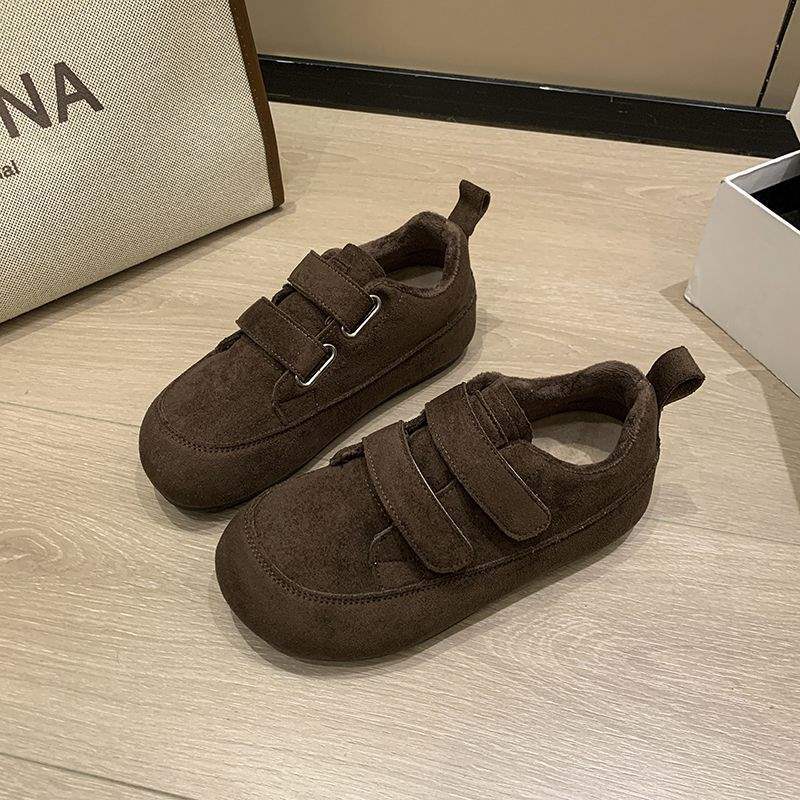 

thick-soled velvet board shoes women s bread shoes 2025 winter new versatile Velcro casual sports thermal cotton shoes 40 коричневый