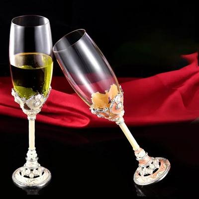 Hoge Voet Kristallen Champagneglazen 2 Sets High-end Creatieve Rode Wijnglazen voor Huishoudelijke Wijnserviezen Koppels Bruiloft Cadeaubox
