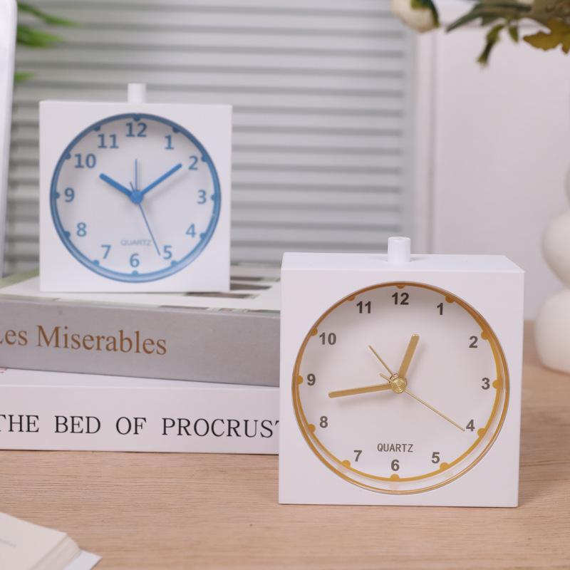 Simple Alarm Clock Bedside Clock with Night Light Silent Movement Scanning Clock Nordic Style Small Alarm Clock
