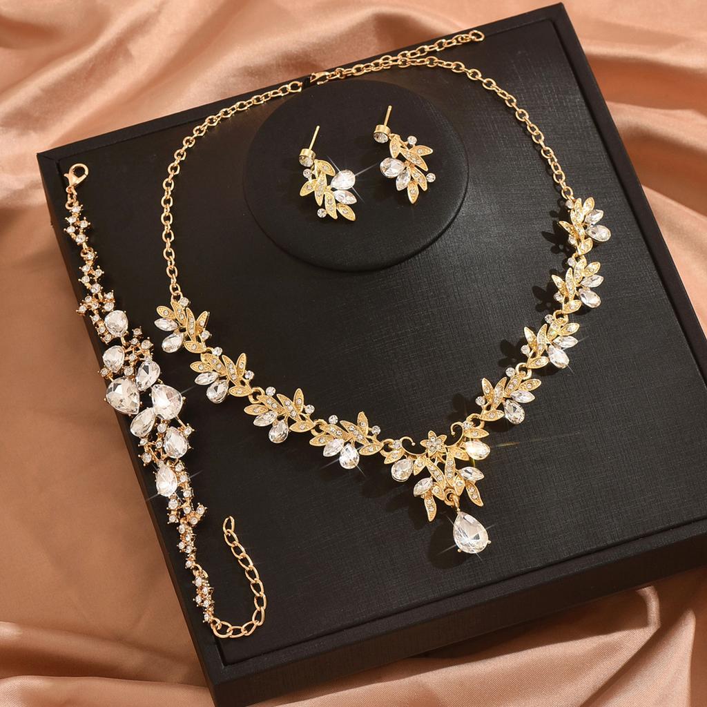 Bridal Wedding Dress Evening Dress Necklace Earrings Bracelet Three-Piece Set With Jewelry Collarbone Chain Women'S Jewelry Set
