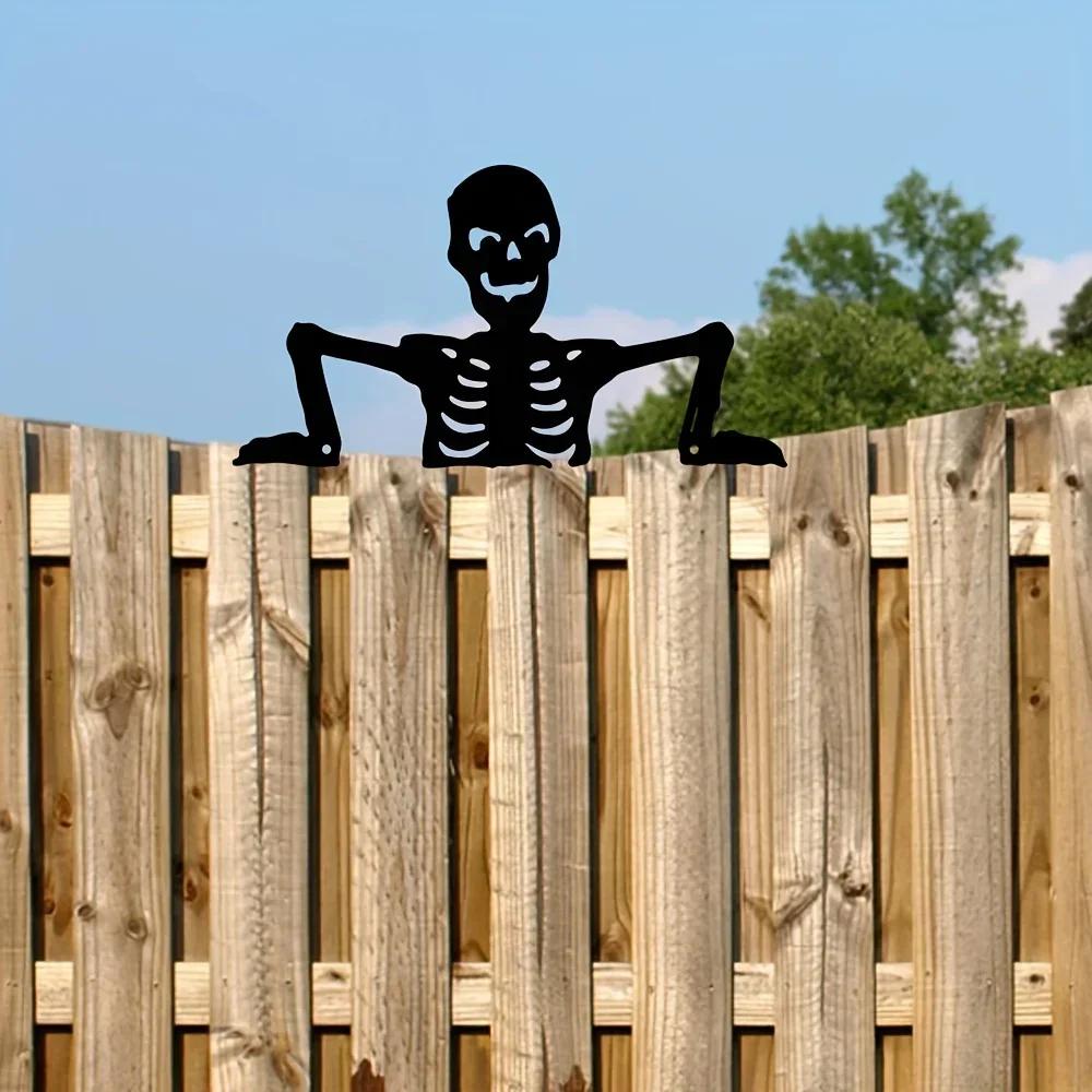 Festive Iron Skull Statue for Outdoor Decor - Perfect for Halloween (11" x 6.5")Charming Iron Skull: Halloween Decor Gem.