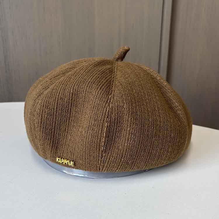 Metal Letter Mark Beret Female Versatile Face Small Bud Hat Casual Literary And Artistic Painter Hat