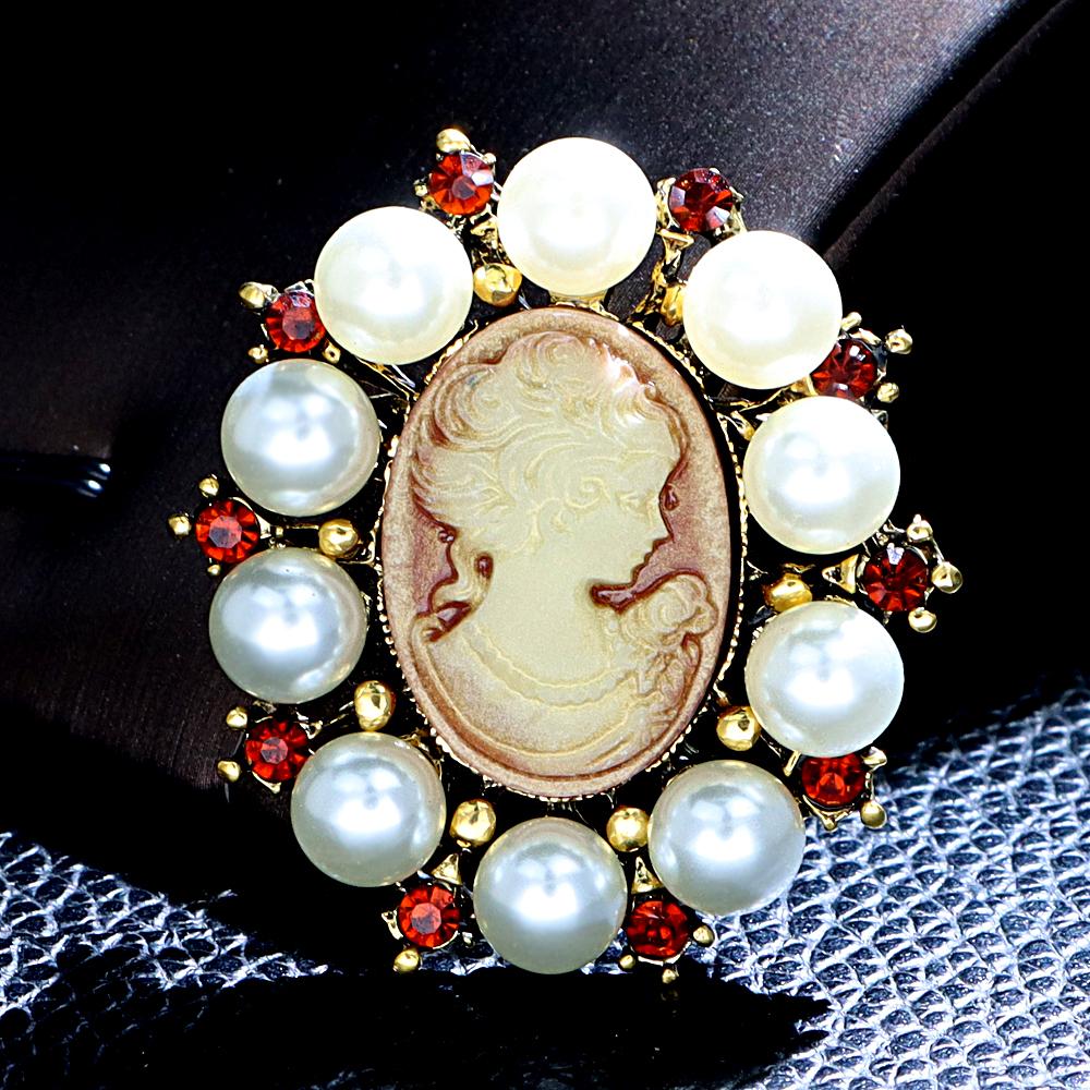 New Beauty Head Embossed Brooch 20 Styles Available Classic Fashion Pin Wedding Party Jewelry Pearl Rhinestone Material