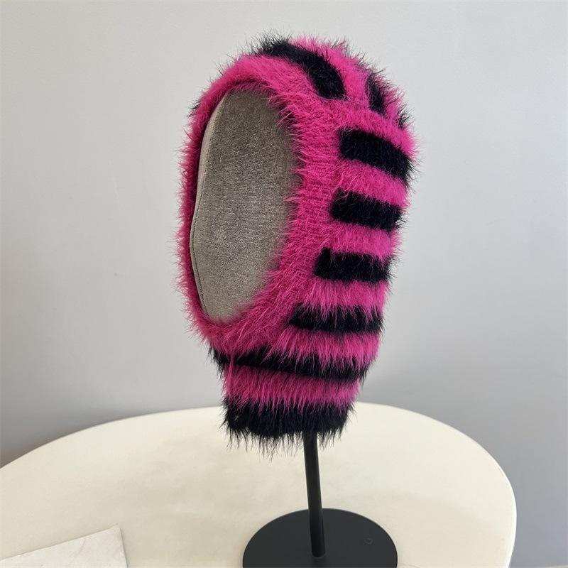 

Нишевая контрастная полосатая балаклава из искусственной норки, женская теплая защита ушей, холодная шапка-пуловер One size розы красного