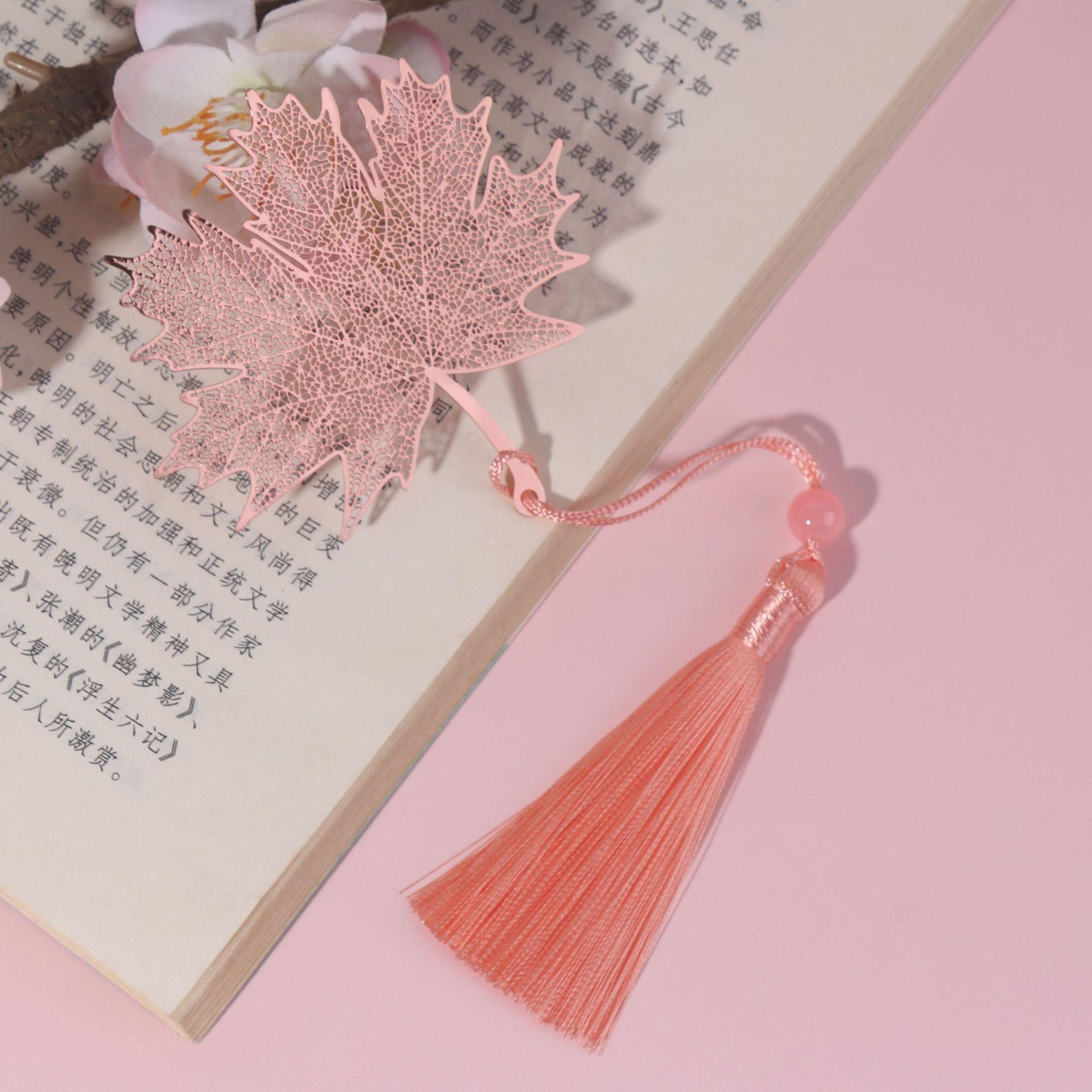 

Креативная закладка для книг с росписью по металлу, китайский полый кленовый лист, бахромчатый абрикосовый лист, закладка для книг, подарки, латунная кисточка, школьные принадлежности