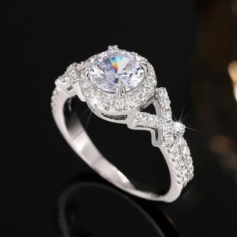 Elegant Luxury Women'S Wedding Ring With Brilliant Cubic Zirconia - Stylish Engagement Accessory Newly Designed Jewelry