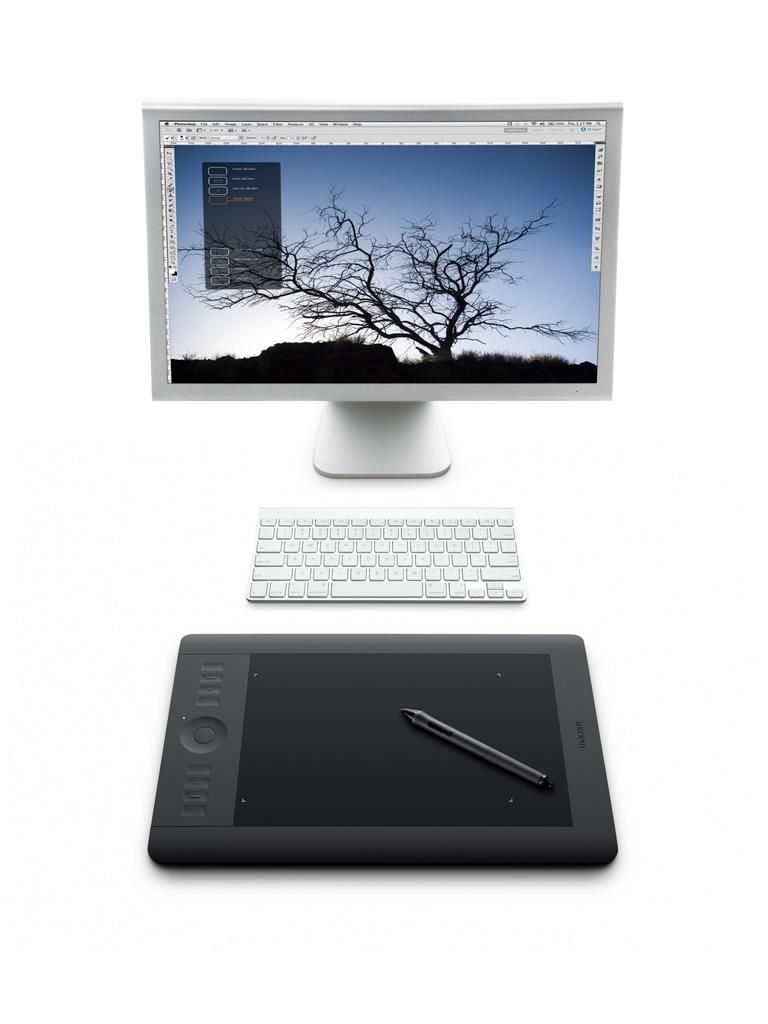 Wacom Intuos5 Touch PTH-650/K2 Professional Pen Tablet, Medium, with Photoshop Elements 11