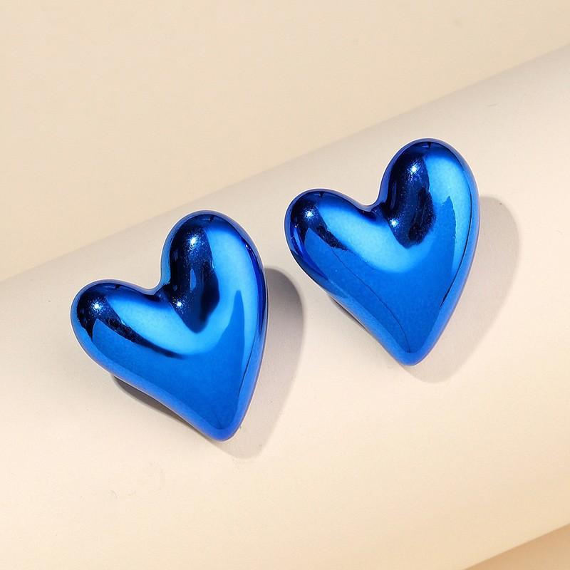 Women Polished Gold Solid 3D Heart Stud Earrings