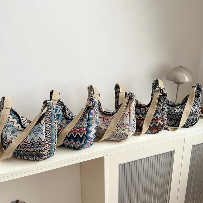 Fashionable Retro Crossbody Bag  Ethnic Style Single Shoulder Tote Bag