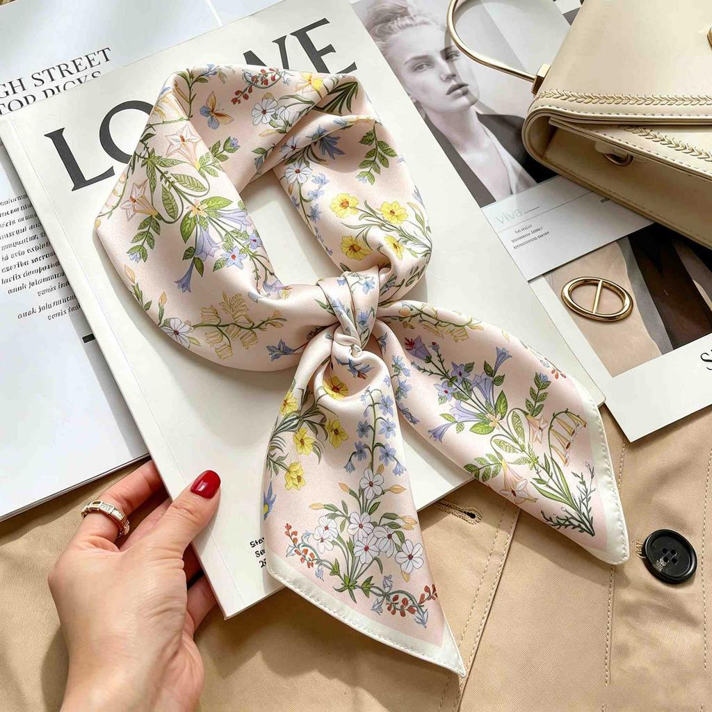 Women's spring and autumn silk scarf temperament versatile thin Internet celebrity Korean version light luxury fashion scarf high-end design small squ