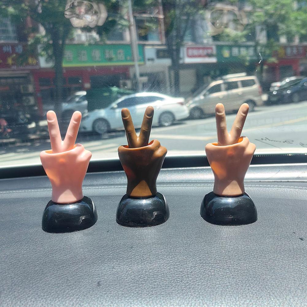 Solar Powered Two-finger Salute Shaking Toy Car Dashboard Dashboard Dancing Brown Ornament Figure Decorative Toy C T3w7