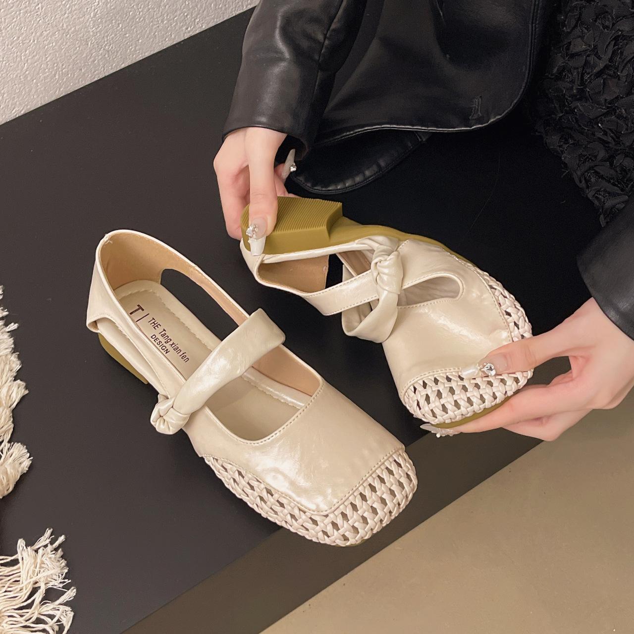 

With skirt woven hollow breathable square head thick heel bag head single shoes women s summer retro flat Mary Jane shoes 40 бежевый