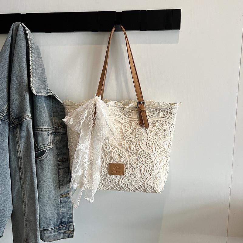 Gentle Lace Pattern Bag For Summer Daily Use With Large Capacity And Stylish Design