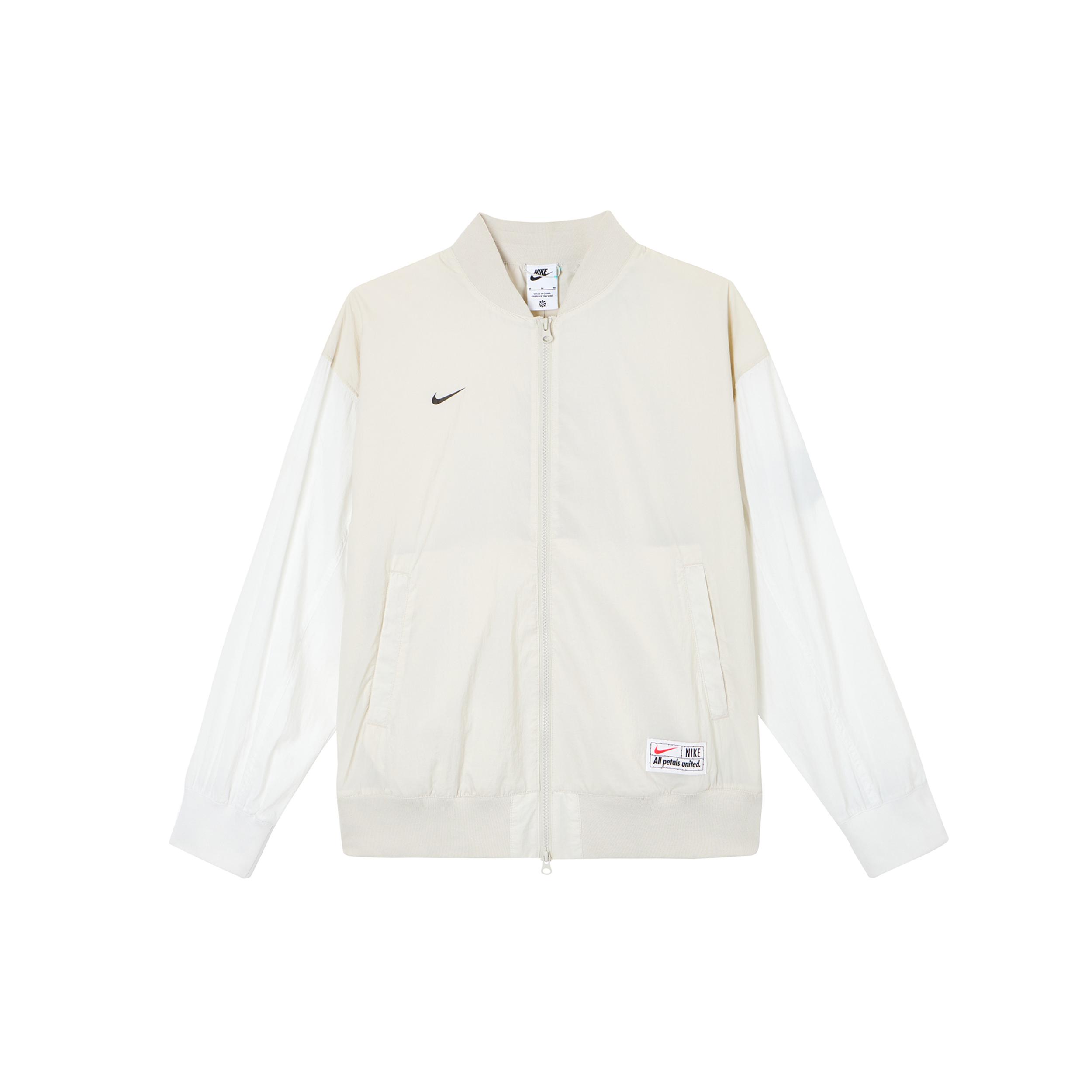 

New Nike Jackets Women s Ivory FQ0703-072 M