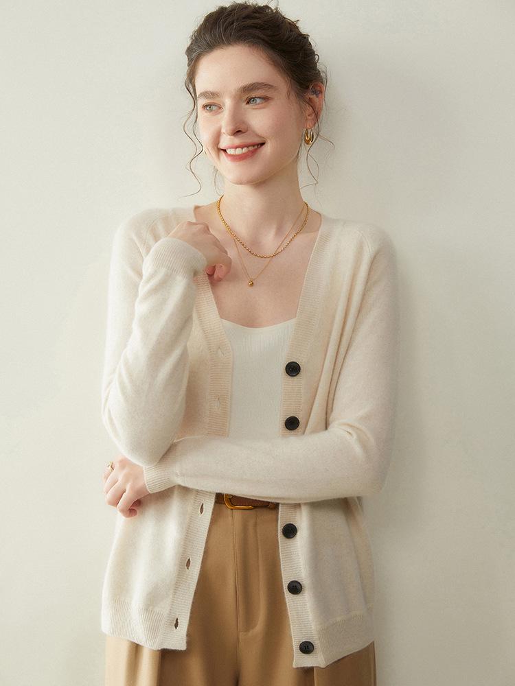 Women's Autumn/Winter Twelve-Needle V-Neck Cashmere Cardigan - Skin-Friendly, Slimming Knit Outerwear Sweater